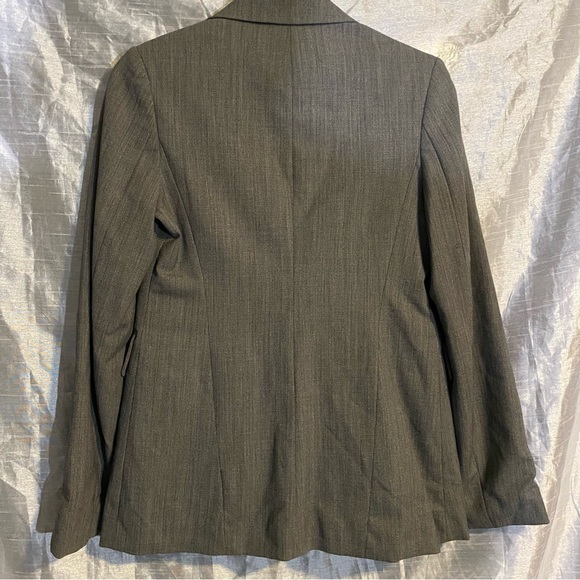 Banana Republic stretch wool blazer, SZ 4, GUC,has flaw see last pic, one button - Picture 11 of 12